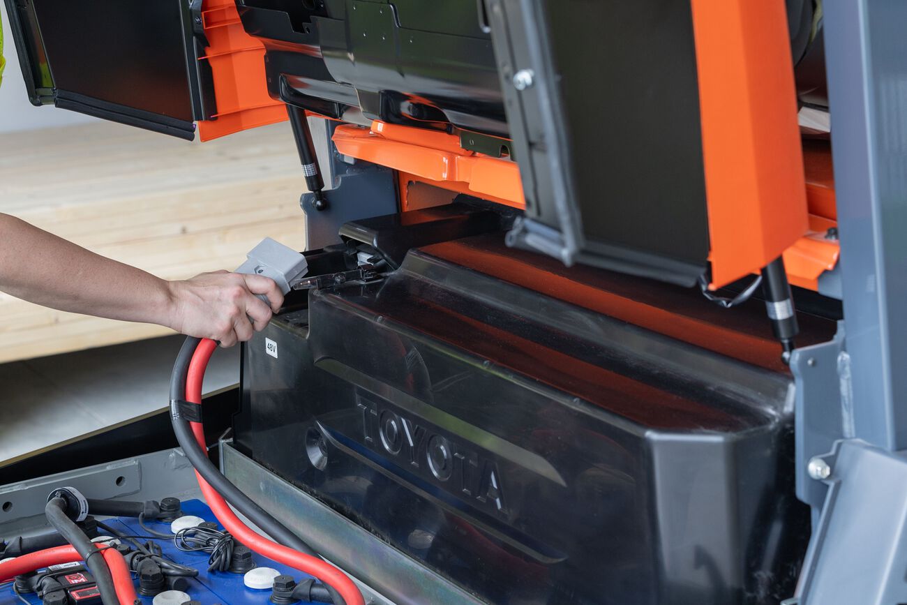 image of a forklift battery and charger